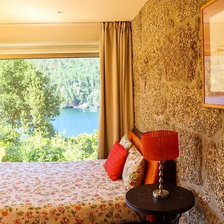 4 Bedrooms With View Private Pool And Enclosed Garden At Pandoses