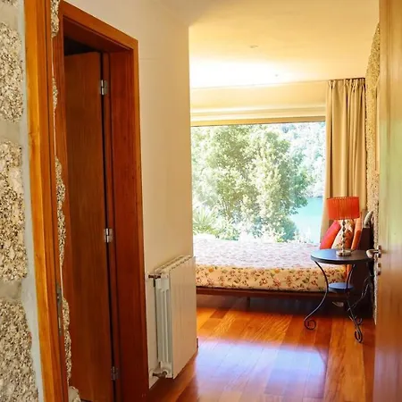 4 Bedrooms With View Private Pool And Enclosed Garden At *