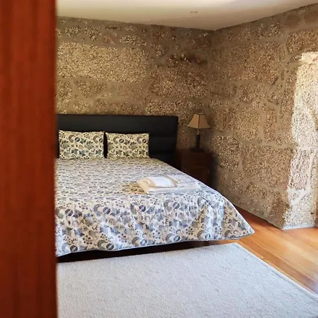 4 Bedrooms With View Private Pool And Enclosed Garden At