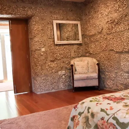 4 Bedrooms With View Private Pool And Enclosed Garden At * Pandoses